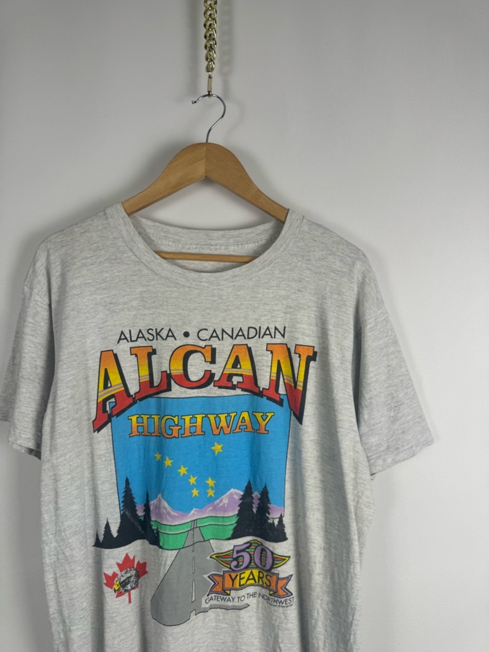 Vintage 90s Alcan Highway Short Sleeve T‑Shirt - Gray with Multicolor Graphic - Picture 3 of 4